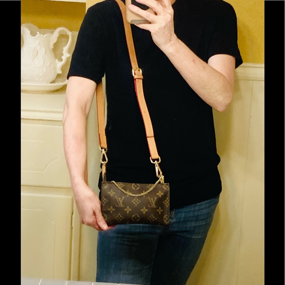 Authentic Louis Vuitton Pochette  #6.4m AR 0948